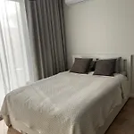 Metro Art Scandi Apartmán