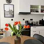 Lägenhet Metro Art Scandi